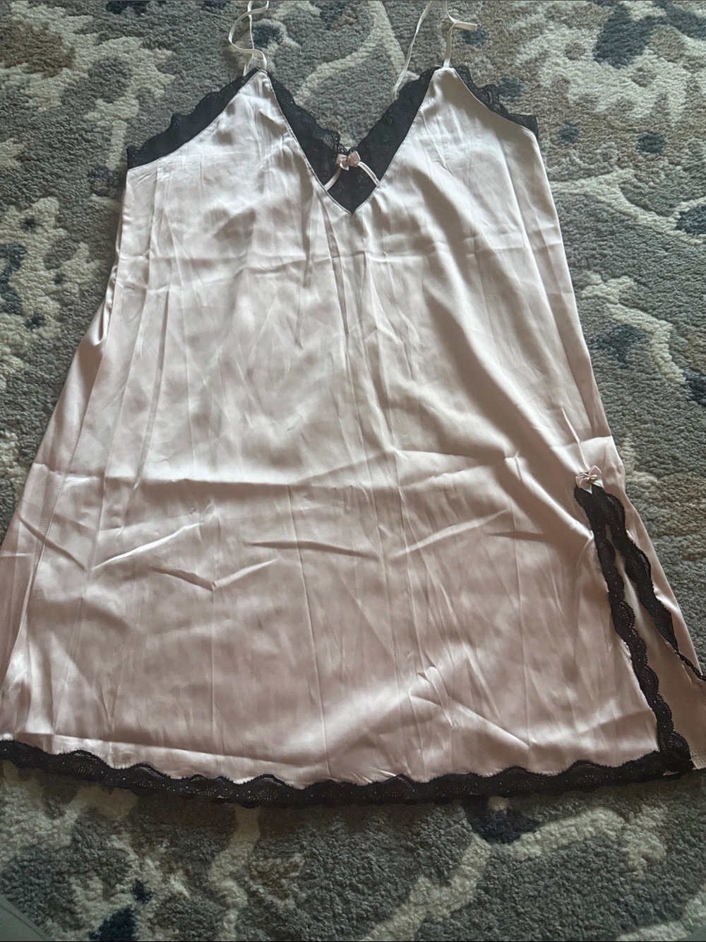 Ekouaer Silky Blush Pink Lace-Trim Slip - Women’s Intimates size M